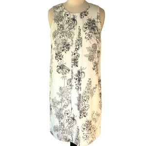 BANANA REPUBLIC. White and black sleeveless floral dress in women size 4